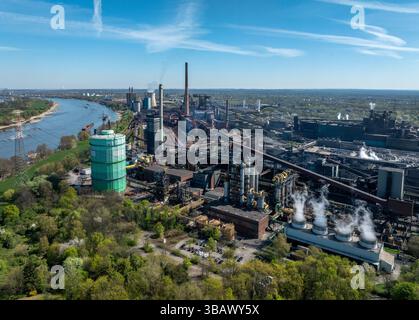 08.04.2025, Deutschland, Nordrhein-Westfalen, Duisburg - HKM Huettenwerk Krupp Mannesmann in Duisburg-Huettenheim am Rhein, Stahlhersteller Thys Stockfoto