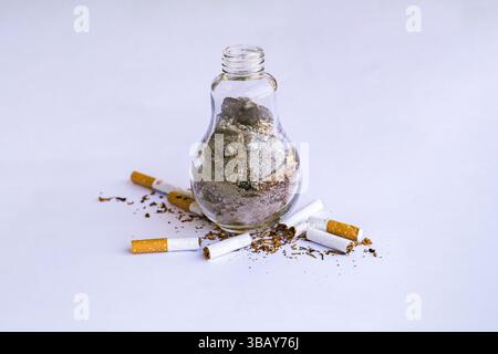 Werben Sie für eine rauchfreie Welt mit Grafiken für die Kampagnen „World No Smoking Day“, „World Lung Cancer Day“ und „World No Tobacco Free“. Stockfoto