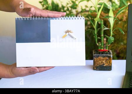 Werben Sie für eine rauchfreie Welt mit Grafiken für die Kampagnen „World No Smoking Day“, „World Lung Cancer Day“ und „World No Tobacco Free“. Stockfoto