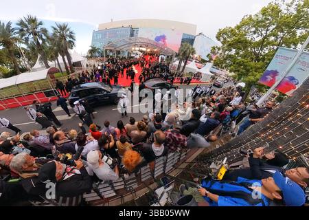 Cannes, Frankreich. Mai 2025. Der Eröffnungsteppich im Rahmen des 78. Filmfestivals in Cannes, Frankreich am 12. Mai 2025. Foto von Lionel Urman/ABACAPRESS.COMas Teil des 78. Filmfestivals in Cannes, Frankreich am 13. Mai 2025. Foto: Lionel Urman/ABACAPRESS.COM Credit: Abaca Press/Alamy Live News Stockfoto
