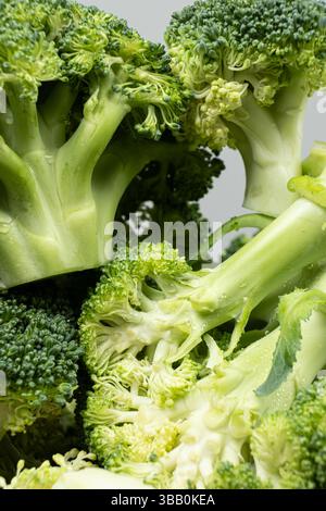 Nahaufnahme von frischem grünem Bio-Brokkoli Stockfoto
