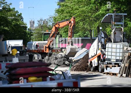 Großbaustelle München, Untere Au an der Erhardtstraße, Baustelle, Baustelle, Stau, Umleitung, Bagger. Stockfoto