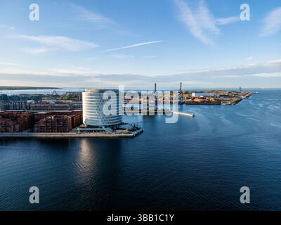 Med en højde på 60 meter er spidsen af ​​Nordø Københavns nye vartegn – et nutidigt fyrtårn af imponerende skala ved indsejlingen til Københavns havn. Stockfoto