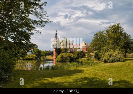 Fürst Pückler - Fürst Pueckler Schloss in Bad Muskau - Park - Sommer - Sachsen - Deutschland Stockfoto