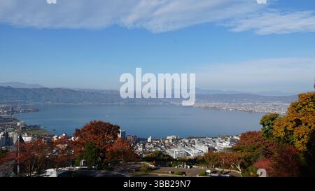 Malerische Aussicht auf den Suwa-See, Nagano, Japan Stockfoto