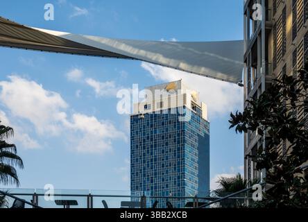 Amman, Jordanien - 12. November 2024: Gebäude des medizinischen Zentrums von Abdali aus gesehen von der Adbali Mall im Norden der Hauptstadt Stockfoto