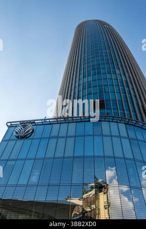 Amman, Jordanien - 12. November 2024: Amman Rotana Hotel in der Nähe der Adbali Mall im Norden der Hauptstadt Stockfoto