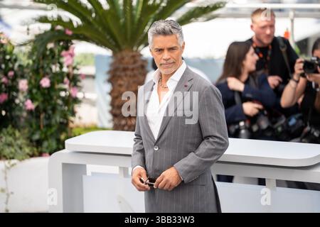 ESAI Morales nimmt am 14. Mai 2025 an der Fotokonferenz „Mission Impossible – The Final Reckoning“ beim 78. Filmfestival von Cannes im Palais des Festivals in Cannes Teil. (Foto: Luca Carlino/NurPhoto) Credit: NurPhoto SRL/Alamy Live News Stockfoto