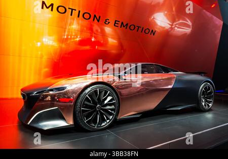 Peugeot Onyx Concept Sportwagen auf dem Genfer Automobilsalon. Schweiz - 3. März 2015. Stockfoto