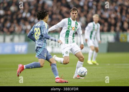 Groningen, Niederlande. Mai 2025. GRONINGEN, 14.05.2025, Stadion Euroborg, Dutch Eredivisie Football Saison 2024/2025. Spiel zwischen FC Groningen und Ajax. FC Groningen Spieler Stije Resink Credit: Pro Shots/Alamy Live News Stockfoto