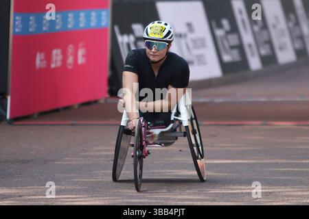 Samantha KINGHORN aus Großbritannien beim London Marathon 2025 Stockfoto