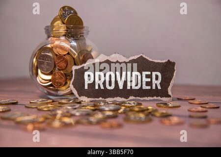 Text auf dem Blatt für Notizen SERVICE PROVIDER, nächsten Rechner und Bleistift, Berichte. Stockfoto