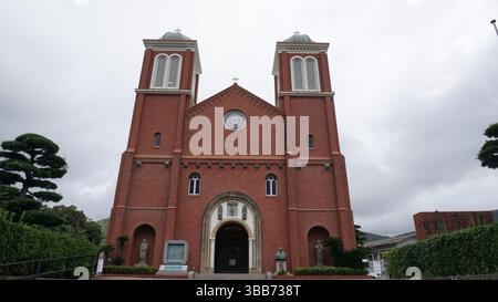 Nagasaki Stadtlandschaft – Blick auf die Küste und historischen urbanen Charme in Japan Stockfoto