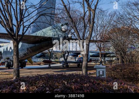 Seoul, Südkorea. 10. Januar 2020: Rückansicht des Heckabschnitts des B-52 Bombers am Korean war Memorial Stockfoto