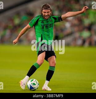 Austin, Texas, USA. Mai 2025. Austin FC Mittelfeldspieler ILIE SANCHEZ (6) schießt den Ball während eines Major League Soccer Spiels zwischen Austin FC und Atlanta United am 14. Mai 2025 in Austin, Texas. (Kreditbild: © Scott Coleman/ZUMA Press Wire) NUR REDAKTIONELLE VERWENDUNG! Nicht für kommerzielle ZWECKE! Stockfoto