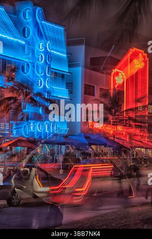 Ocean Drive bei Nacht, South Beach, Miami, Florida, USA Stockfoto
