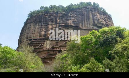 Maijishan Grotten: Antike buddhistische Skulpturen an der Klippe von Gansu Stockfoto