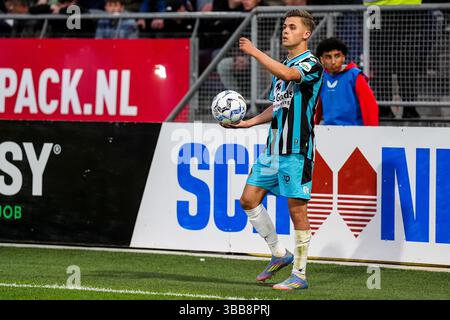 Utrecht, Niederlande. Mai 2025. UTRECHT, NIEDERLANDE - 14. MAI: Mike Klein von Sparta Rotterdam gibt während des Eredivisie-Spiels zwischen dem FC Utrecht und Sparta Rotterdam im Stadion Galgenwaard am 14. Mai 2025 in Utrecht, Niederlande. (Foto: Rene Nijhuis/MB Media) Credit: MB Media Solutions/Alamy Live News Stockfoto