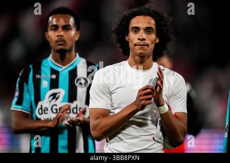 Utrecht, Niederlande. Mai 2025. UTRECHT, NIEDERLANDE - 14. MAI: Gjivai Zechiel von Sparta Rotterdam applaudiert nach dem Eredivisie-Spiel zwischen dem FC Utrecht und Sparta Rotterdam im Stadion Galgenwaard am 14. Mai 2025 in Utrecht, Niederlande. (Foto: Rene Nijhuis/MB Media) Credit: MB Media Solutions/Alamy Live News Stockfoto