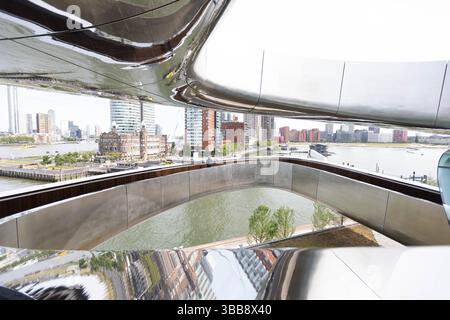 Rotterdam. Mai 2025. Dieses Foto vom 14. Mai 2025 zeigt einen Blick auf das Fenix Museum in Rotterdam, Niederlande. Das neue Museum über Migration wird am 16. Mai der Öffentlichkeit zugänglich sein. Quelle: Sylvia Lederer/Xinhua/Alamy Live News Stockfoto