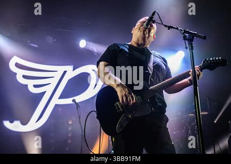 Glasgow, Großbritannien. Mai 2025. Black Francis of Pixies tritt live auf der Bühne auf. Quelle: SOPA Images Limited/Alamy Live News Stockfoto
