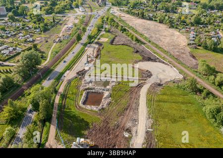 Zu Beginn der Bauarbeiten auf einer großen Baustelle Stockfoto