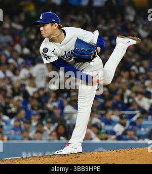 Los Angeles, Usa. Mai 2025. Los Angeles Dodgers Starting Pitcher Yoshinobu Yamamoto liefert am Mittwoch, den 14. Mai 2025, im sechsten Inning im Dodger Stadium in Los Angeles gegen die Athletics. Foto: Jim Ruymen/UPI Credit: UPI/Alamy Live News Stockfoto