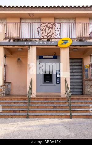 Agentur La Poste und Banque Postale in Thuir in der Region Pyrenäen-orientales in Südfrankreich am 21. Juni 2023. Agence La Poste et Banque Postale A Stockfoto