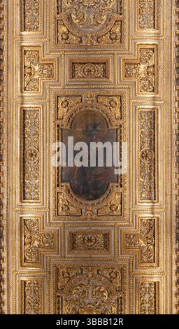 FLORENZ, ITALIEN - 19. MÄRZ 2025: Die Kassettendecke mit dem Gemälde der Assumptionin-Kirche Basilica della Santissima Annunziata Stockfoto