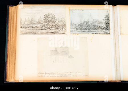 Ein Album mit Zeichnungen, das einen Blick auf St. Paul's, London, aus Peckham aus dem späten 18. Jahrhundert zeigt, erhältlich bei Justin Croft während einer Vorschau auf die erste Londoner Buchmesse, die heute in der Saatchi Gallery in King's Road, London eröffnet wird. Books in Bloom ist das diesjährige Thema der First sts London, der führenden internationalen Fachmesse für seltene Bücher in Großbritannien, mit über 100 Händlern aus der ganzen Welt, die eine große Auswahl an seltenen Büchern, Manuskripten, Karten und Druckgrafiken anbieten, mit einer Präsentation von floralen und botanischen Beispielen aus der Druckgeschichte, von frühen Kräutern bis hin zu zeitgenössischen Kunstbüchern, die bis Sonntag laufen. Stockfoto