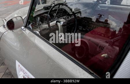 Minsk, Weißrussland, 15. Mai 2025 - Ansicht des Lenkrads des Retro-Autos Citroen ds Stockfoto