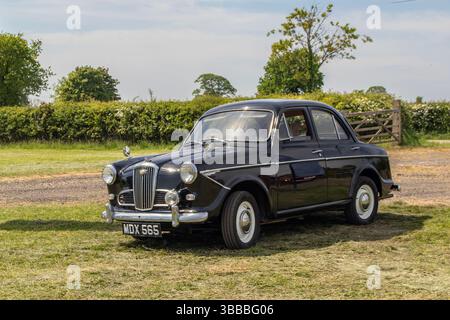 1960 Black Wolseley 1500 Car Benzinmotor 1489 ccm; 2025 Wheels Up North, Car Culture Event, modifizierter Klassiker, Sportwagen und Supersportwagen Event, Longridge, England, Großbritannien Stockfoto