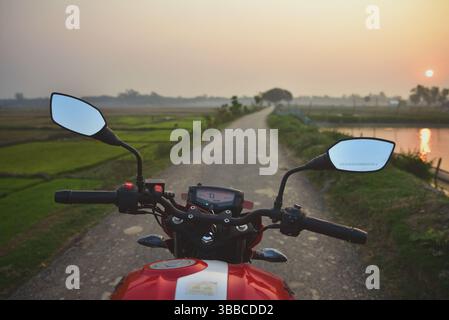 Straße zur Sonne Stockfoto