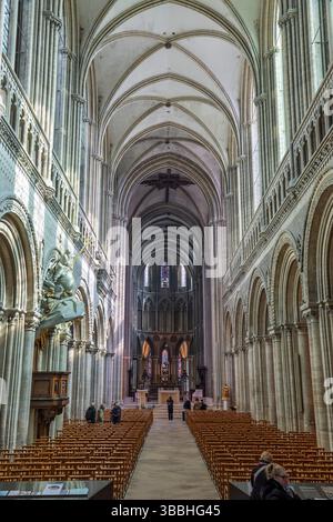 Inneres der Kathedrale von Bayeux, Bayeux, Normandie, Frankreich Stockfoto