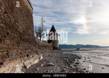 Sonnenhund-Phänomen über dem Bodensee in Lindau Stockfoto