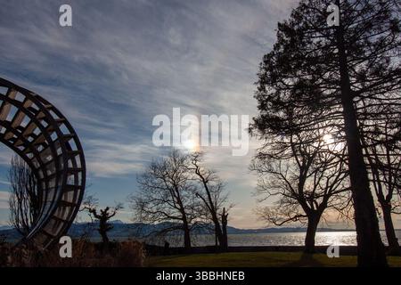 Sonnenhund-Phänomen über dem Bodensee Stockfoto