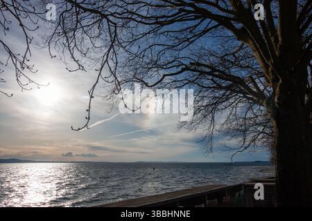 Sonnenhund-Phänomen über dem Bodensee Stockfoto