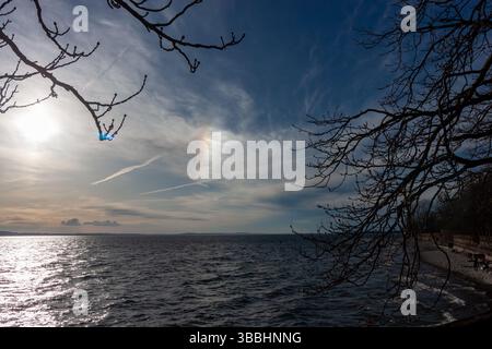 Sonnenhund-Phänomen über dem Bodensee Stockfoto