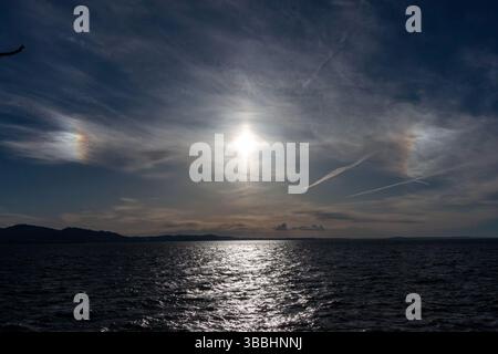 Sonnenhund-Phänomen über dem Bodensee Stockfoto