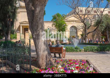 Barrakka Gardens Valletta, Details der Upper Barrakka Gardens, die hoch über der Valetta Waterfront in Malta liegen. Stockfoto