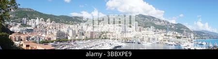 Panoramablick auf den Hafen von Hercule, La Condamine, Monaco Stockfoto