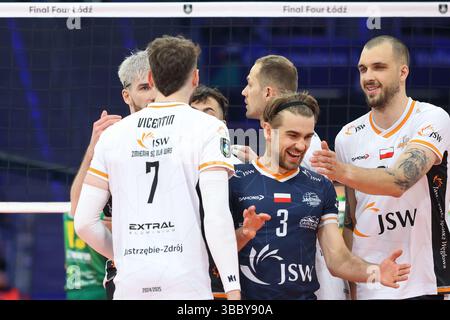 Lodz, Polen. Mai 2025. CEV Champions Legue Volley 2025 Finale vier Halbfinale JSW Jastrzebski Wegiel gegen Aluron CMC Warta Zawiercie. Quelle: Anna Klepaczko LUMIKA/Alamy Live News Stockfoto