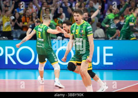 Lodz, Polen. Mai 2025. CEV Champions Legue Volley 2025 Finale vier Halbfinale JSW Jastrzebski Wegiel gegen Aluron CMC Warta Zawiercie. Quelle: Anna Klepaczko LUMIKA/Alamy Live News Stockfoto