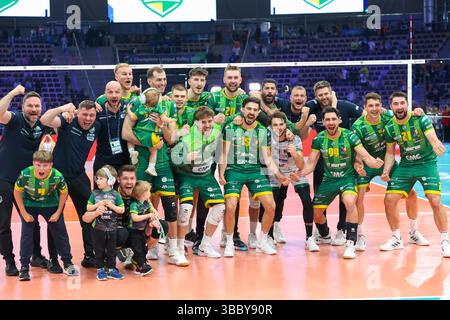 Lodz, Polen. Mai 2025. CEV Champions Legue Volley 2025 Finale vier Halbfinale JSW Jastrzebski Wegiel gegen Aluron CMC Warta Zawiercie. Quelle: Anna Klepaczko LUMIKA/Alamy Live News Stockfoto