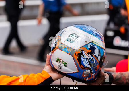 Indianapolis, USA. Mai 2025. INDIANAPOLIS, INDIANA – 17. Mai: Kyle Larson während der Qualifikation für die NTT IndyCar Series 109. Lauf des Indianapolis 500 auf dem Indianapolis Motor Speedway am 17. Mai 2025 in Indianapolis, Indiana. (Quelle: Jeremy Hogan/Alamy Live News Stockfoto