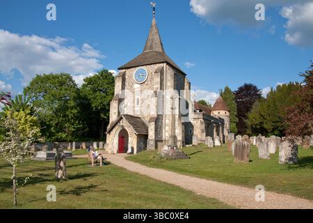 St. Michael und alle Engel historische Kirche, Mickleham, Dorking, Surrey, England Stockfoto