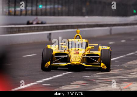 Indianapolis, Usa. Mai 2025. Scott McLaughlin, Team Penske Chevrolet während der Qualifikation für die NTT IndyCar Series 109. Lauf des Indianapolis 500 auf dem Indianapolis Motor Speedway. (Foto: Jeremy Hogan/SOPA Images/SIPA USA) Credit: SIPA USA/Alamy Live News Stockfoto