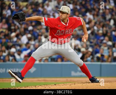 Los Angeles, Usa. Mai 2025. Los Angeles Angels Starting Pitcher Tyler Anderson wird am Samstag, den 17. Mai 2025, im Dodger Stadium in Los Angeles gegen die Los Angeles Dodgers ausliefern. Foto: Jim Ruymen/UPI Credit: UPI/Alamy Live News Stockfoto