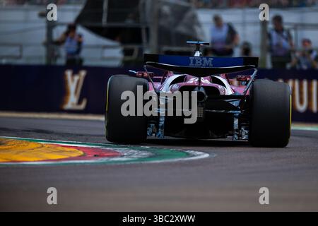 Imola, Bo, Italien. Mai 2025. CHARLES LECERC (Ferrari) während des Qualifings bei Autodromo Enzo e Dino Ferrari (Imola, BO) am Samstag, den 17. September. Credit: Nicolo Farina/ZUMA Press Wire/ZUMA Wire/Alamy Live News Stockfoto