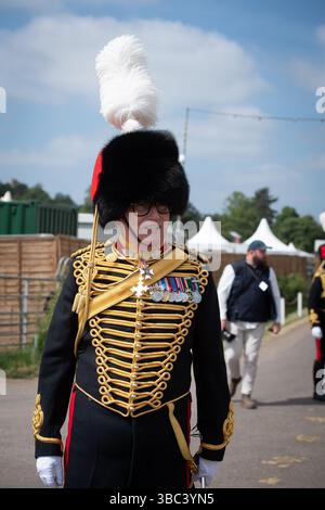 Windsor, Berkshire, Großbritannien. Mai 2025. Major General Simon Brooks-Ward von Windsor Horse Show, der auch Ehrenoberst der königlichen Truppe, Royal Horse Artillery, ist. Quelle: Maureen McLean/Alamy Live News Stockfoto